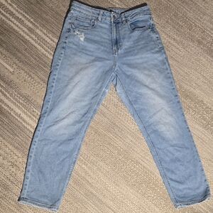 American Eagke AE Mom Jens Strech Distressed Blue Denim Womens Size 6 Short